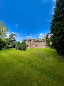 Entire Mansion 14 en suite bedrooms sleeps 34 - Image 2