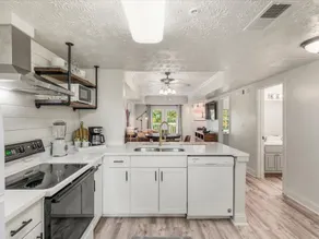 Gorgeous Views with Indoor & Outdoor pool! - Image 2
