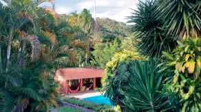 Comfort and lots of greenery in the center of Conservatória. - Image 2