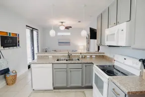 Pristine home near Destin, shopping & Eglin AFB - Image 5