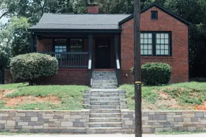 Newly renovated Wilmore home! - Image 2