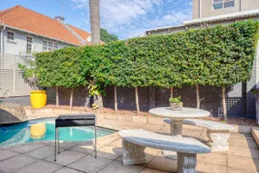 Stylish 3 Sleeper Serviced Apartment with Pool - Image 5