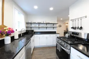 Galena House—Gorgeous 6 BR, 10 min to Three Oaks! - Image 4