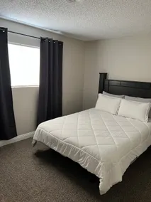 Entire 4 bedroom home - Image 3