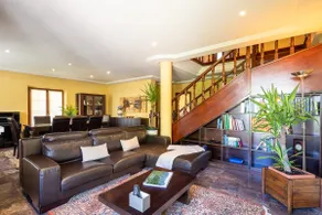 Luxury Classic Villa with Private Pool - Image 5