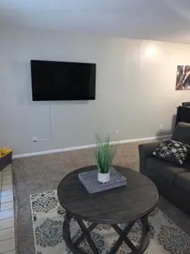 Cozy Townhouse in Quiet Area - Image 4