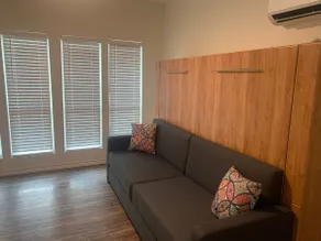1-Bedroom Bungalow in Jacksonville - Image 5
