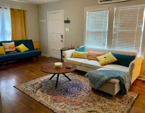 Cozy Carriage House at Woodlawn Lake, private - Image 4