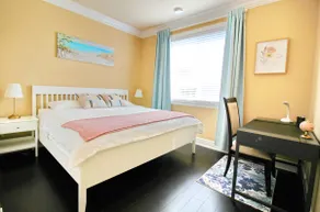Close to YVR King Sized Private Entrance Suite - Image 3