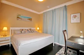 Close to YVR King Sized Private Entrance Suite - Image 4