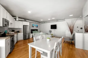 Spacious Loft | Near Gaslamp & Little Italy | DTSD - Image 4