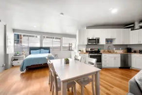 Spacious Loft | Near Gaslamp & Little Italy | DTSD - Image 2