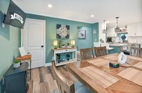 Culinary delight/Wi-Fi/Large Deck/Ample Parking - Image 2