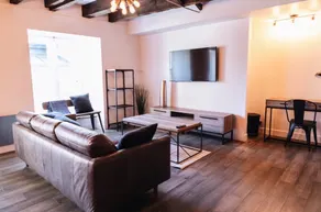 Old Port Luxury Condo - Best Location Month/Year/f - Image 2