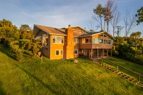 Lake House - Roomy and relaxing 3 bedroom - Image 5