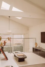 Light filled multi-level Townhouse - Image 2