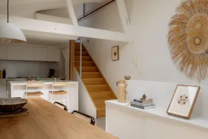 Light filled multi-level Townhouse - Image 3