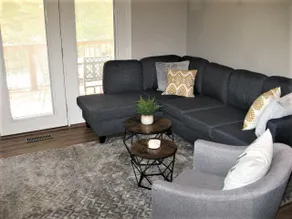Cozy 2 Bedroom Condo, ready to make you SMILE! - Image 5