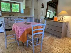 Charming guesthouse in a bucolic setting - Image 5