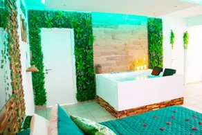 Lovely apartment with hot tub and sauna. - Image 4