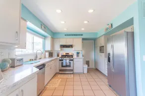 Blue Laguna Landing - Image 3