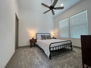 Pear Lake Suite in North West Hanford - Image 2