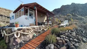 Seaside house on the waterfront - Image 4