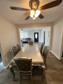 Spacious 2B2B House with Full Kitchen & Work Space - Image 4
