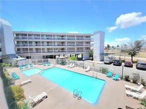 Yellow Submarine -Beachside Condo - North Beach-TX - Image 2