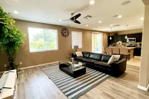 Spacious modern family home - Self check-in - Image 3