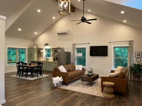 Forest Lodge: A peaceful refuge. - Image 4