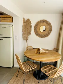 First row apartment, beach access from garden - Image 4