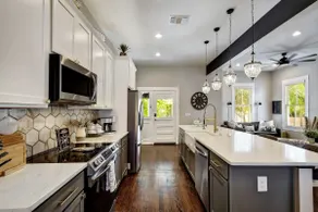 Downtown Sophie 3 BD/3BA Walk to the RiverWalk! EV - Image 5