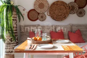 Sea-facing apartment with free parking - Image 3