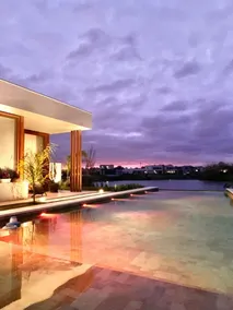 Luxury Mid-Century House by the Lake Jacuzzi Pool - Image 5