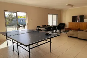 A Substantial family treat close to beaches & park - Image 4