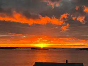 Modern cabin with boat ocean view & beautiful sunsets - Image 4