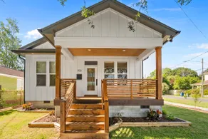 Port City Gem | Modern Luxury | Heart of Downtown - Image 3