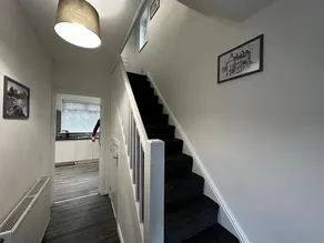 Large 3 bed property - Image 5