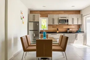 Emerald 1BR APT -#E1 in Noord-Sleeps 2 - Image 2