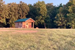 Ridge Top Meadows Guest Cabin - Image 3