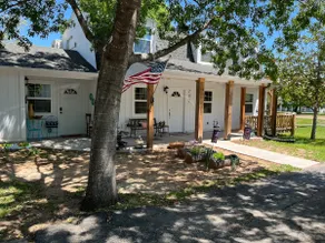 Couples retreat-walk downtown-centrally located - Image 2