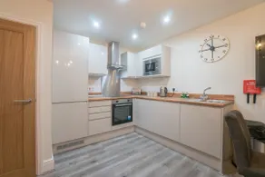 The Queens Arms Apartments - Image 4