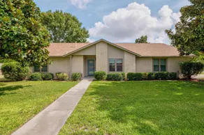 Lockhart House | 3BR | 2B + pool - Image 3