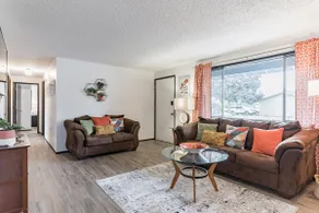 3 bedroom close to Corvallis in quiet neighborhood - Image 2