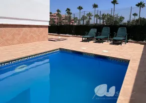 Grande appartamento totalmente attrezzato con piscina privata, terrazza e giardino | Vicino alla spiaggia | Ideale per il telelavoro | Sono ammessi animali domestici - Image 3