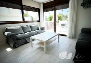 Grande appartamento totalmente attrezzato con piscina privata, terrazza e giardino | Vicino alla spiaggia | Ideale per il telelavoro | Sono ammessi animali domestici - Image 2