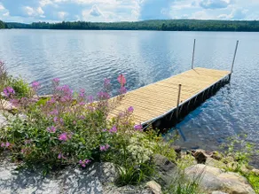 Delightful 2 Bedroom Cottage on Fraser Lake - Image 2