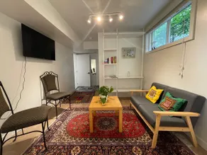 Lovely 1 Bedroom Unit, Roncesvalles and Queen - Image 3