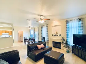 Cozy 4 bedroom house for your family vacation! - Image 4